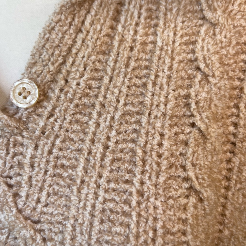 Plush tan sweater ✨ 3 for 20 - Picture 3 of 3